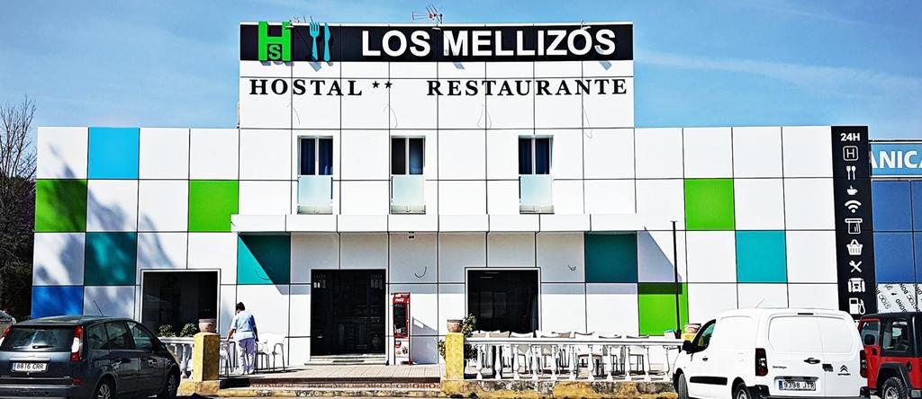Hostal Restaurante Los Mellizos Guarroman Exterior photo